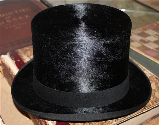Boxed top hat